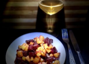 Patate e barbabietole in padella