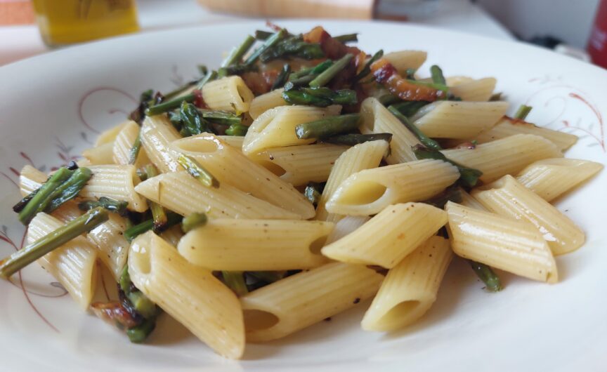 Pasta asparagi selvatici e guanciale