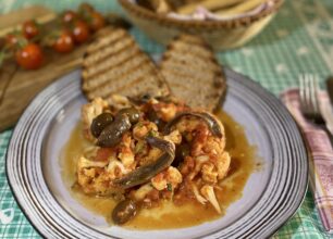 Cavolfiore con pomodoro e olive