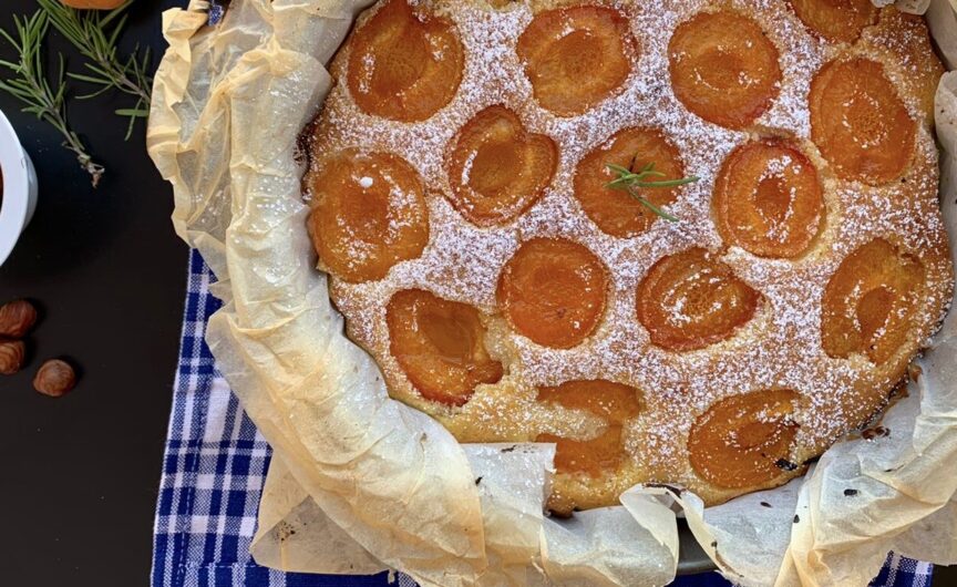 Goditi la dolce sinfonia: torta di albicocche e caramello